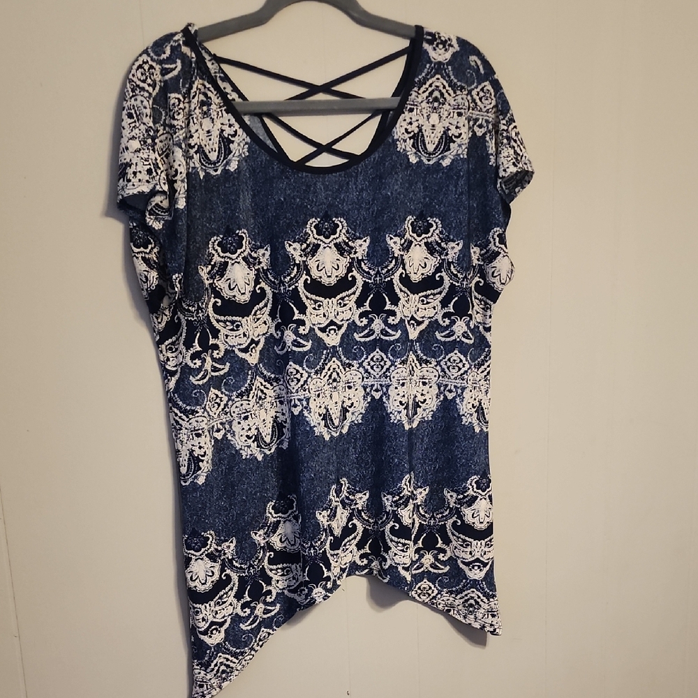 B.L.E.U. Navy and White Short Sleeve Top